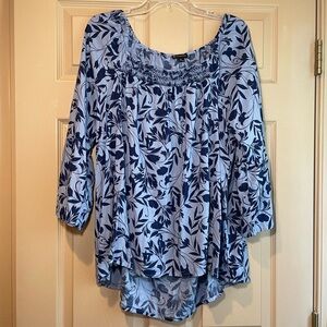 New Directions Navy & Light Blue High-Lo Floral Blouse w/ Square Neck , Size Med